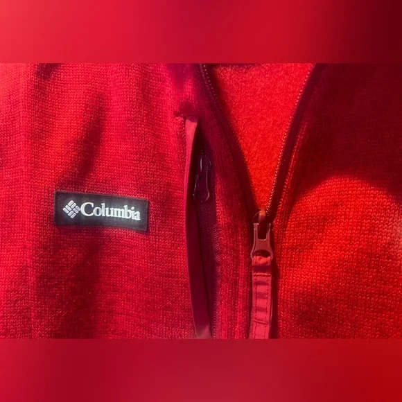 Set of two Great Wolf Lodge Columbia size medium pullovers - Picture 4 of 14